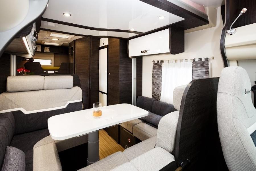 Camper Met Sauna En Zwembad In De Rand Van De Vlaamse Ardennen Haaltert Exterior foto
